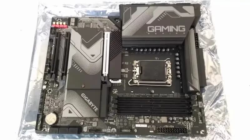 Gigabyte Z790 Gaming X AX M/B
